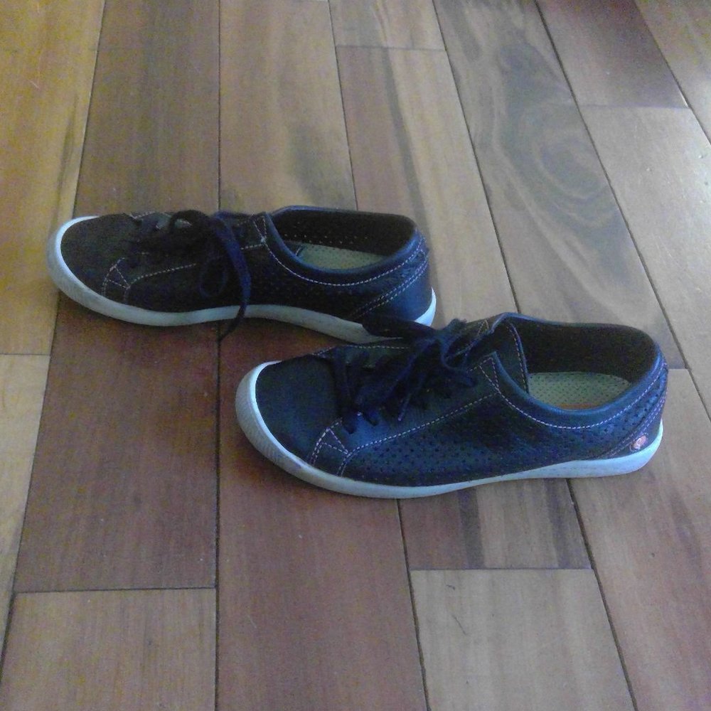 Softinos Black Leather Flats size 6.5 (37)